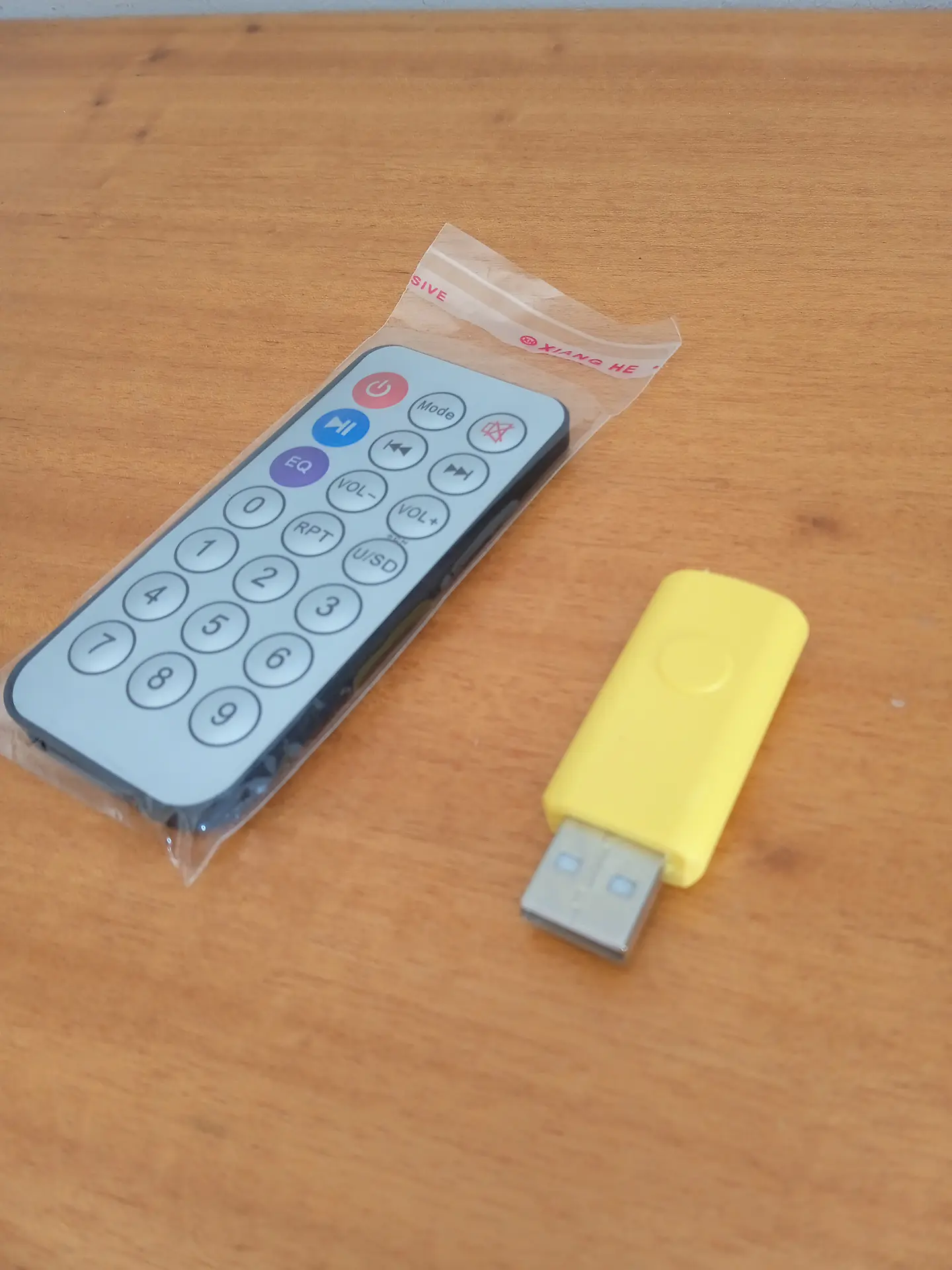 Projetor Luz e musica Rgb Giratório Musical Bluetooth 6