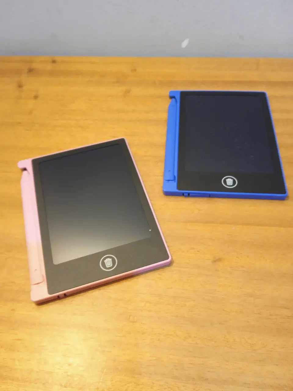 Tablet com tela LCD, 4,5 polegadas  2 cores 1