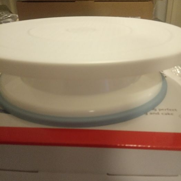 Base rotativa para bolos de 28 cm com 5 espátulas com plataforma gira. 8