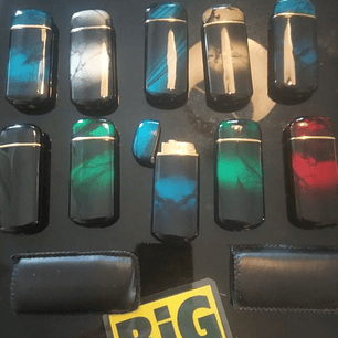 Isqueiros várias cores a prova de vento com bolsa