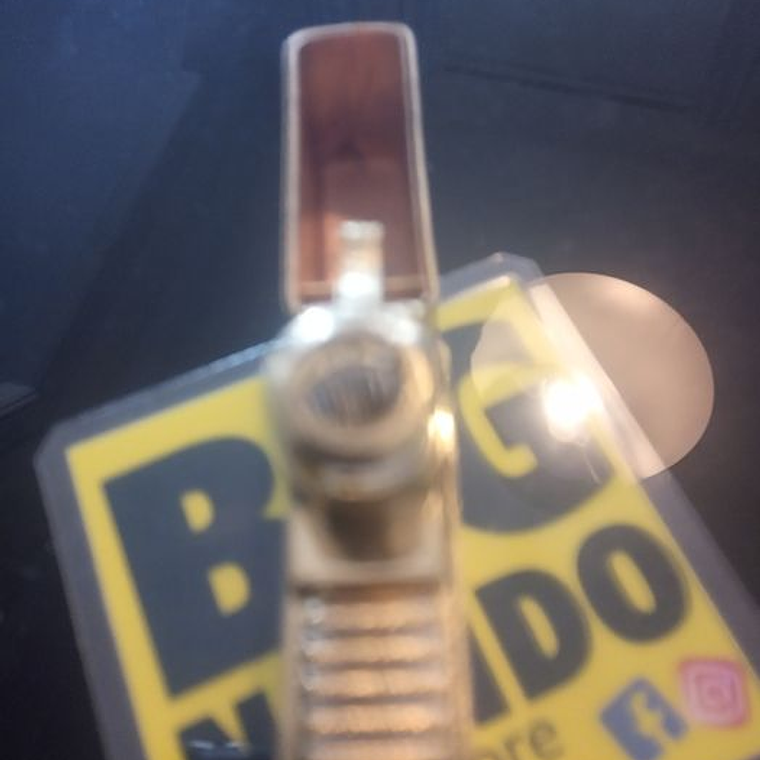 Isqueiros Gold a prova de vento com bolsa 6