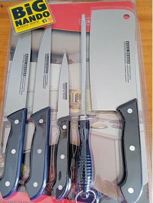 Kit de facas + oferta de tabua 
Kit de Cozinha 6 Peças + oferta tábua