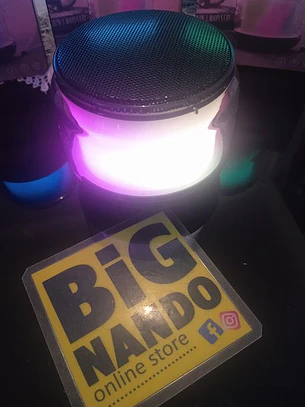 Mini coluna de som com luz ambiente