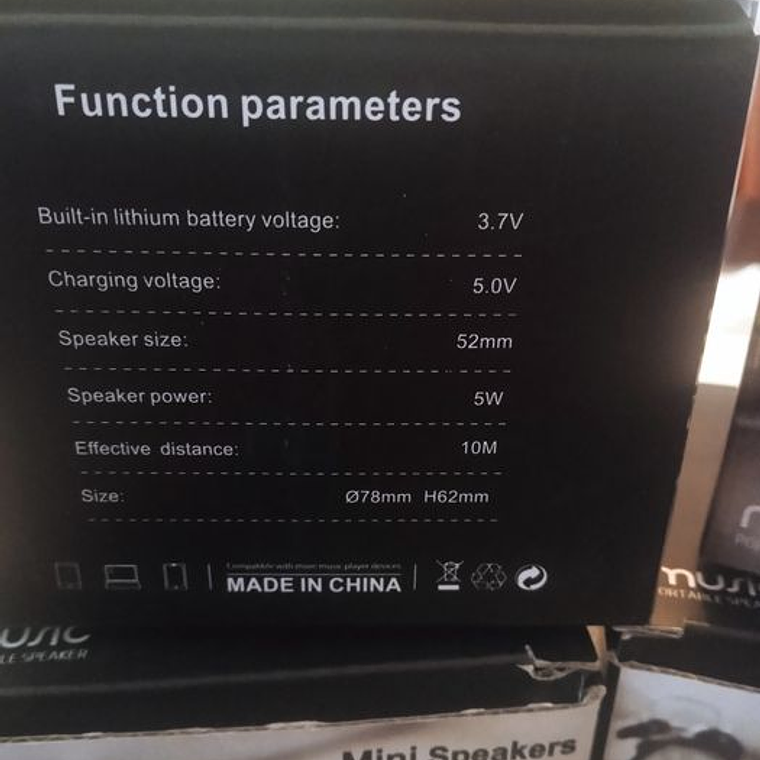 Mini coluna de som com luz ambiente 8