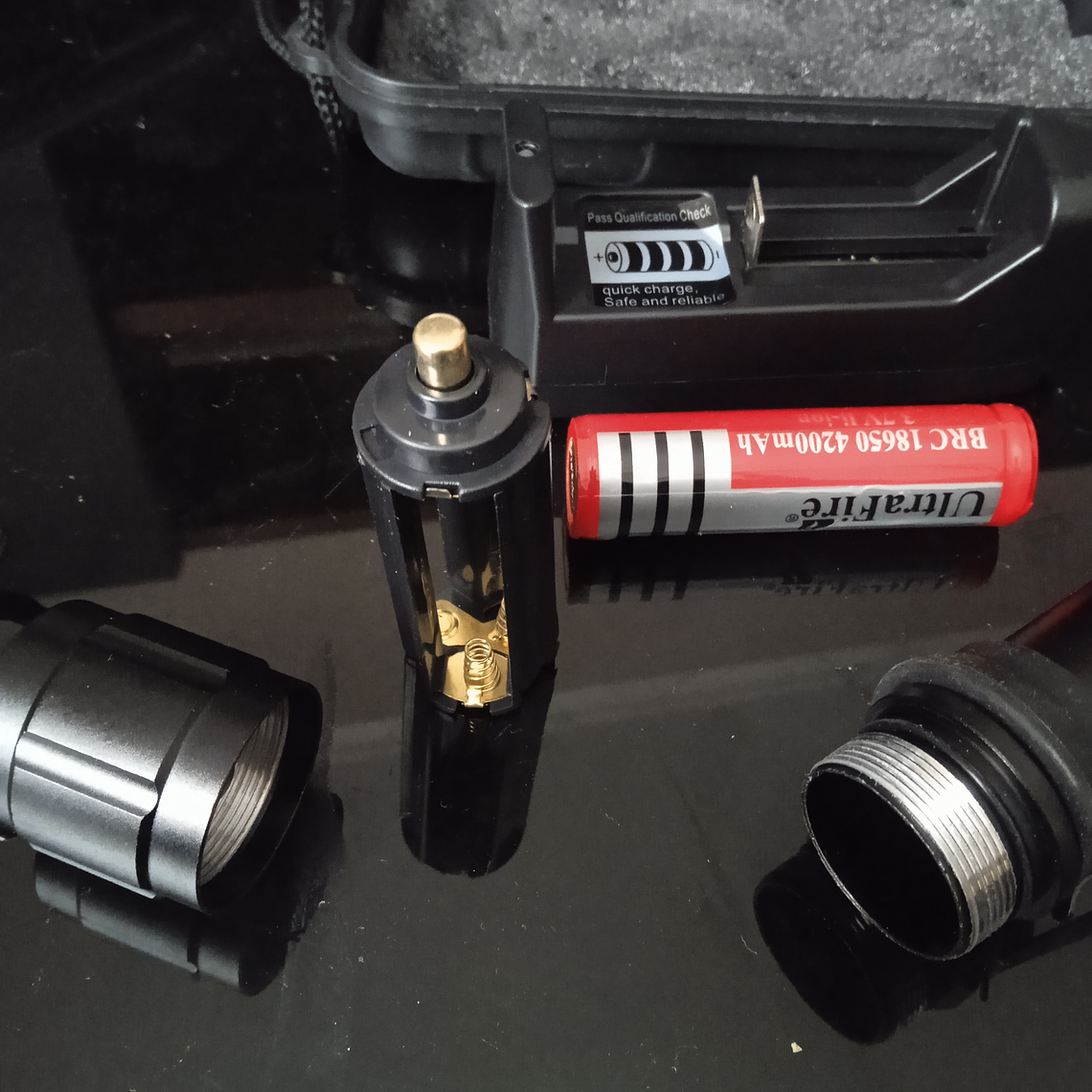 Lanterna táctica led 12000 lúmens  5