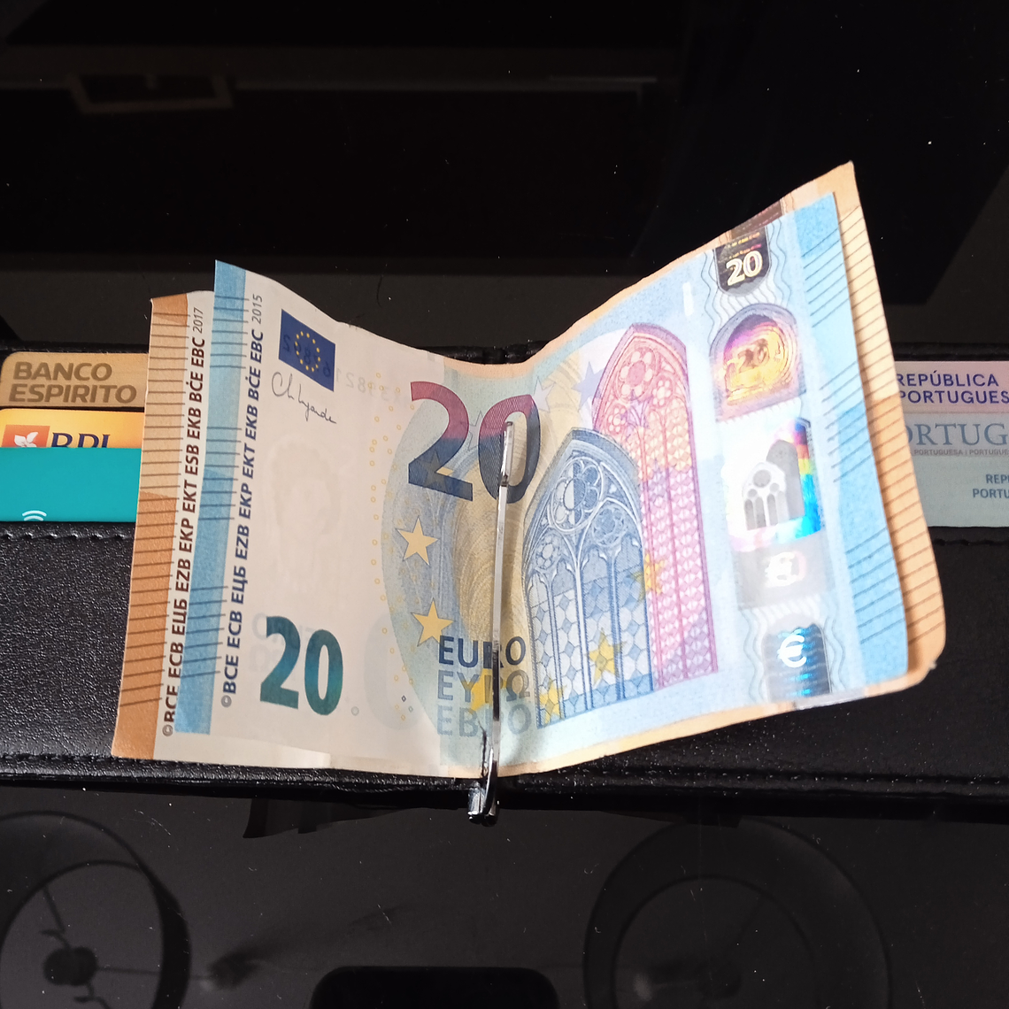 Porta cartões RFDI com porta notas e moedas 3