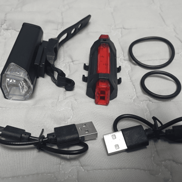 KIT FAROL BIKE FRONTAL + LANTERNA PISCA TRASEIRO LED Recarregável a  PROVA d'Água