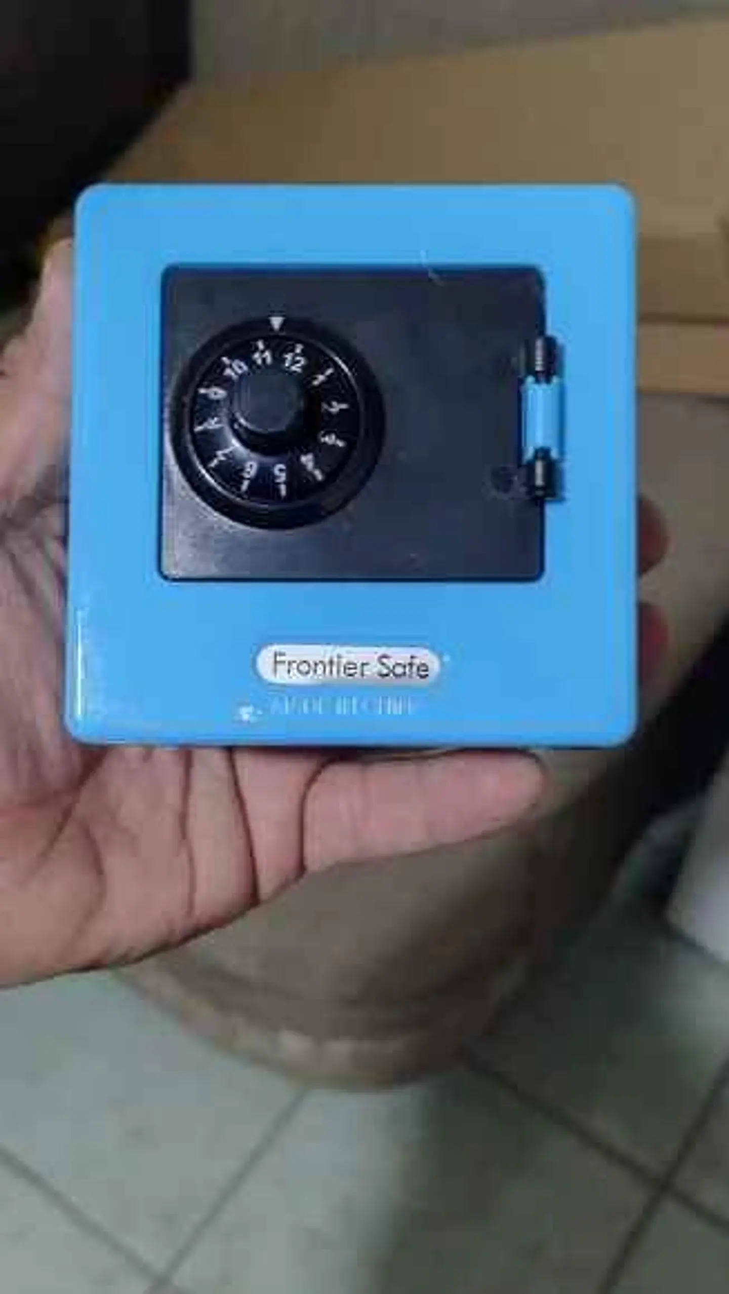 Mini cofre de segurança com código para crianças 5