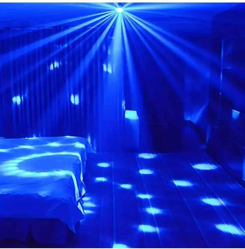 Luzes aclivadas por som para festas com comando 3