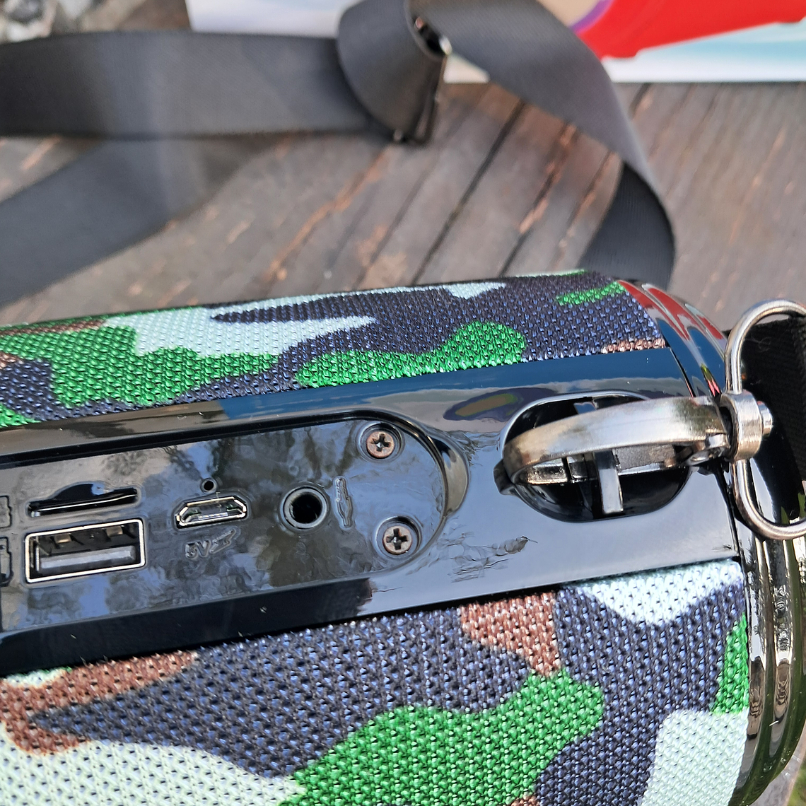 Coluna Bluetooth T&G com 25cm 4