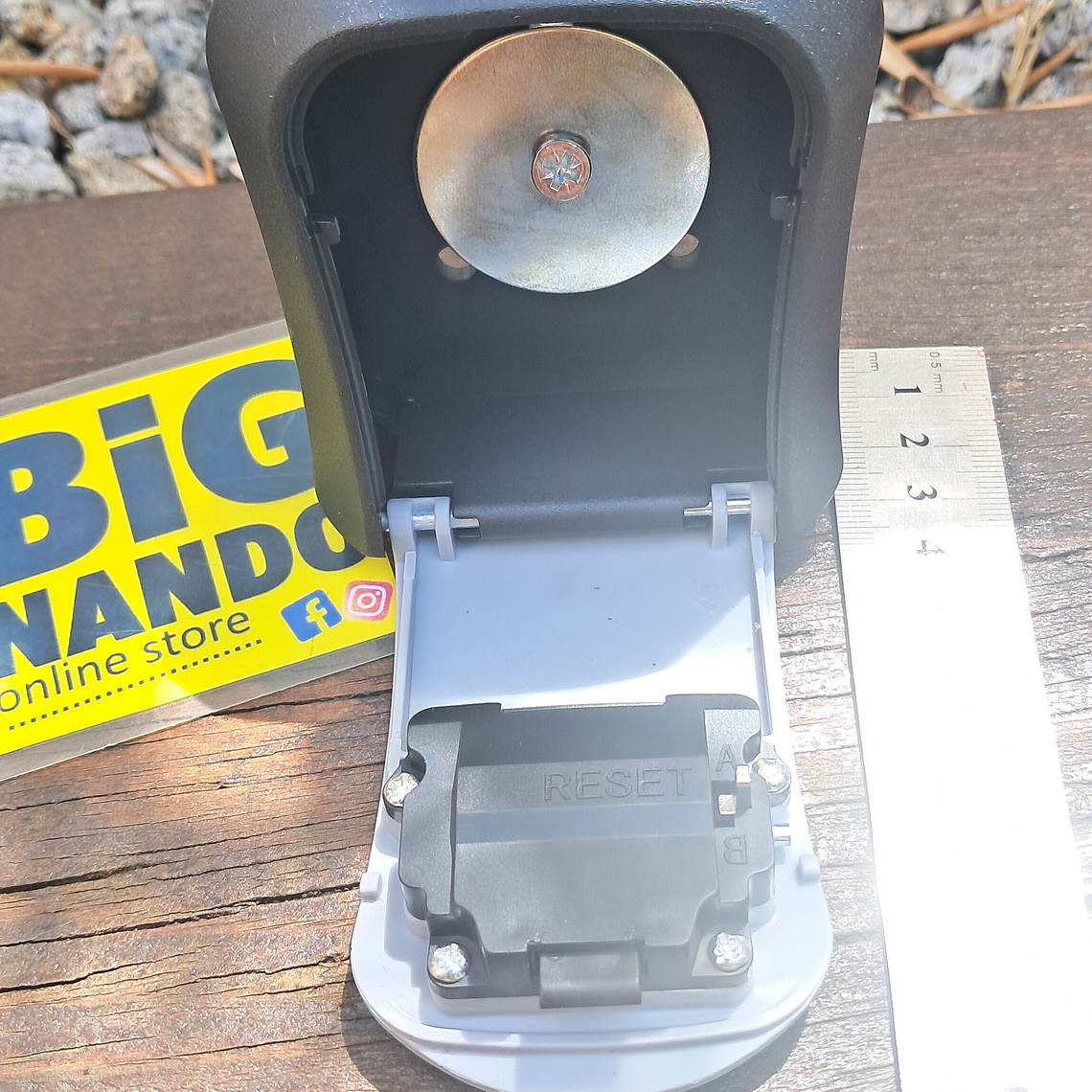 Caixa de bloqueio compacta, feito abs, para se montada na parede 1