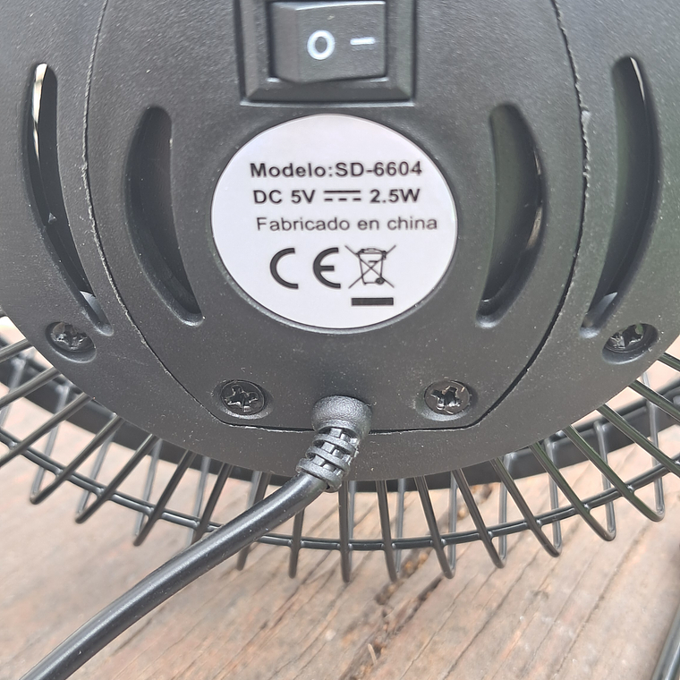 Ventilador de  mesa USB 12v ou 220v 4