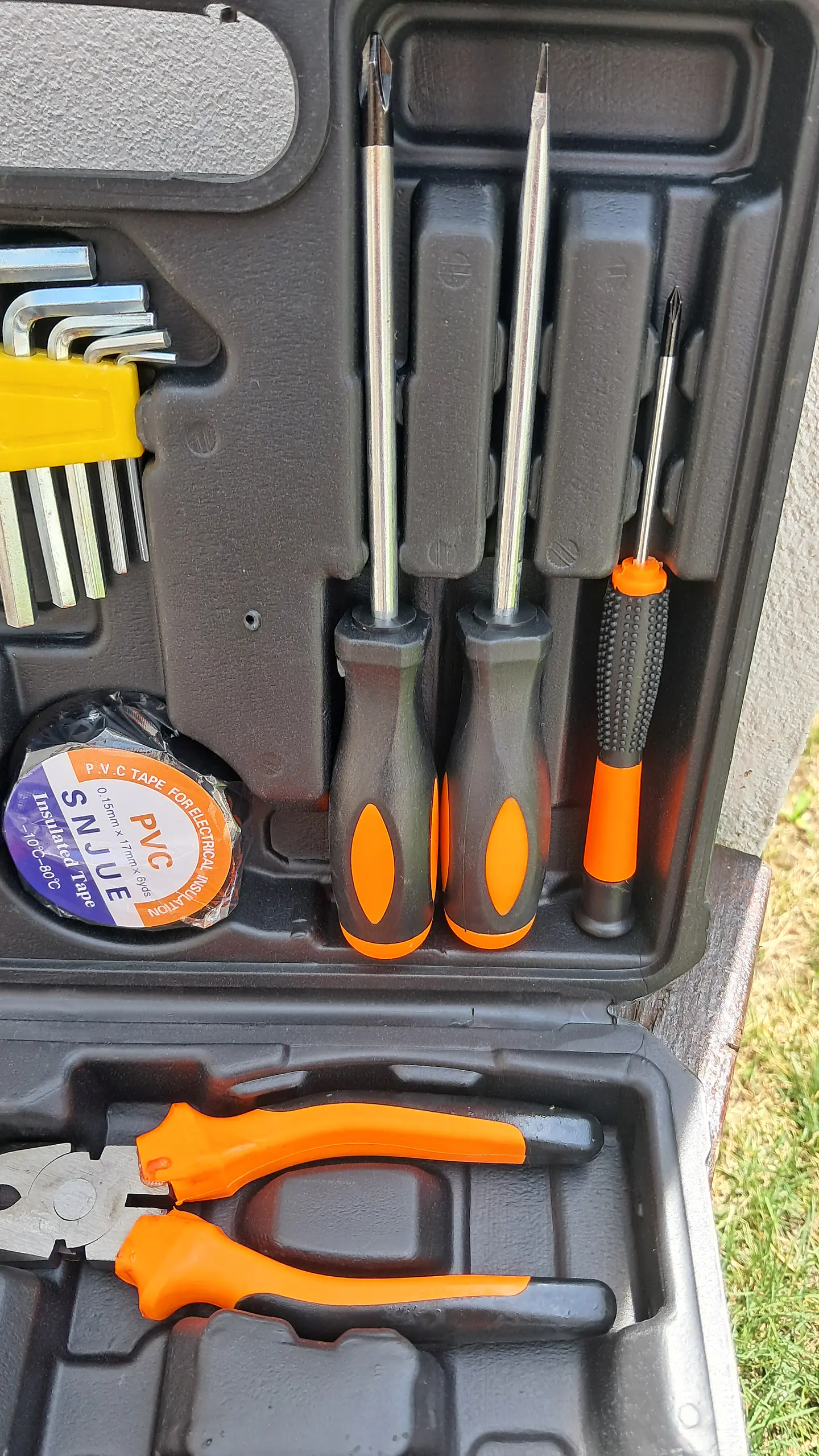 Kit de Ferramentas Básicas de 16 Peças, com mala (novo) 6