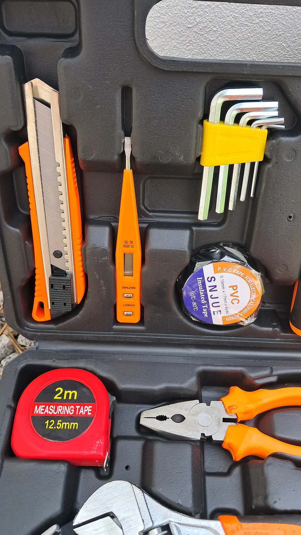 Kit de Ferramentas Básicas de 16 Peças, com mala (novo) 4
