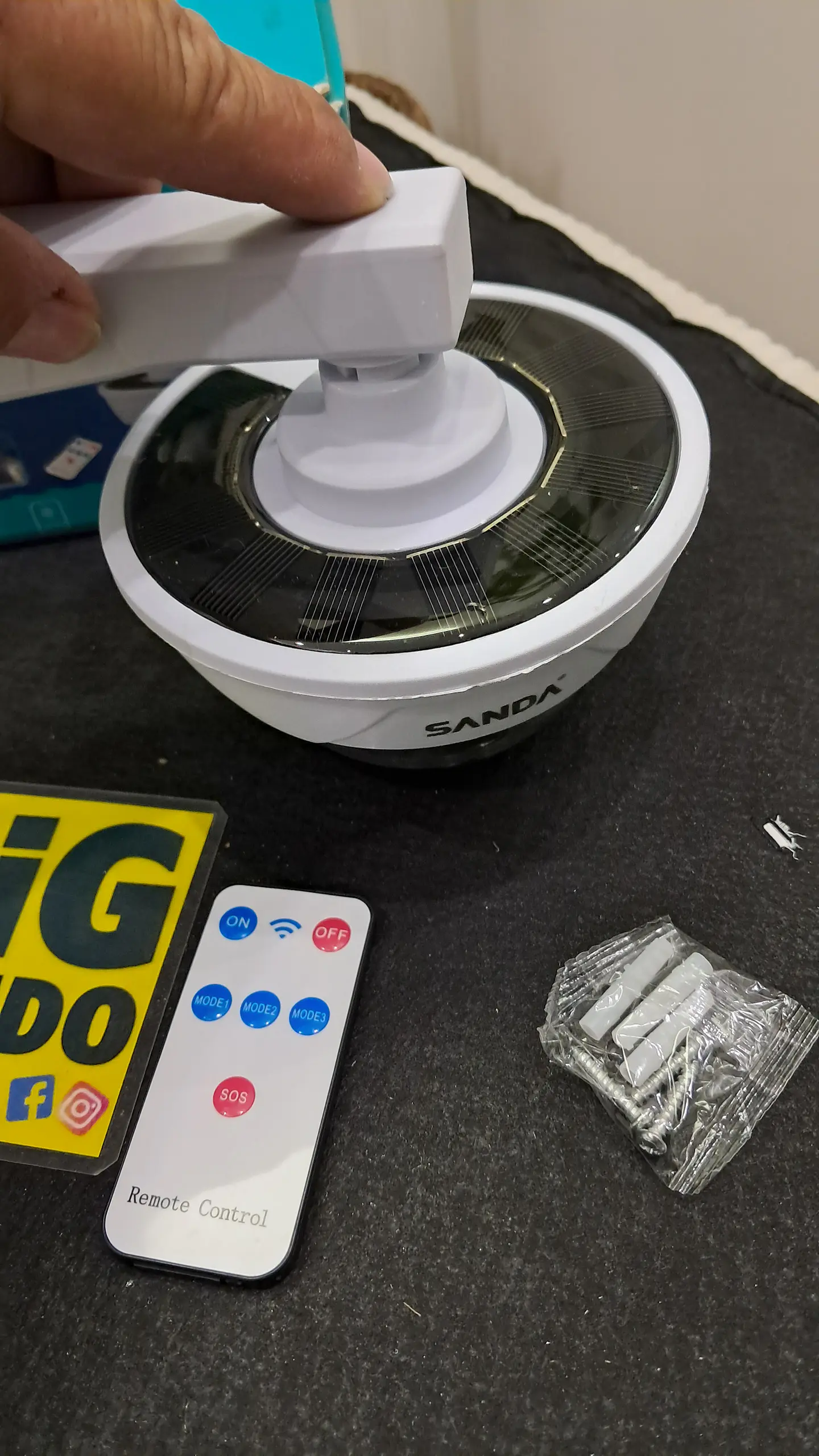 Câmara de segurança falsa, com luz + comando 6