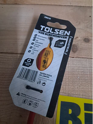 chave de fenda isolada TOLSEN VDE, modelo 38010.