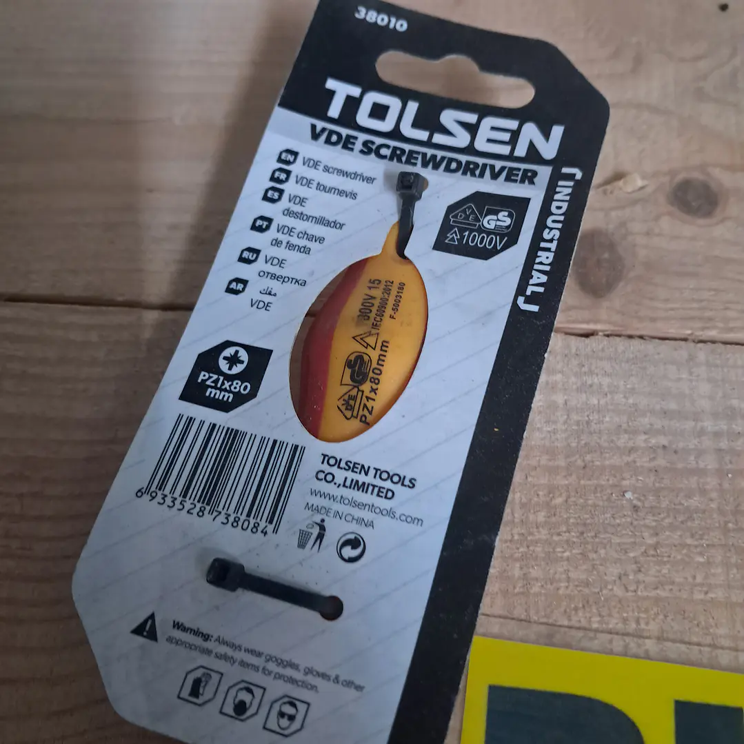 chave de fenda isolada TOLSEN VDE, modelo 38010. 2