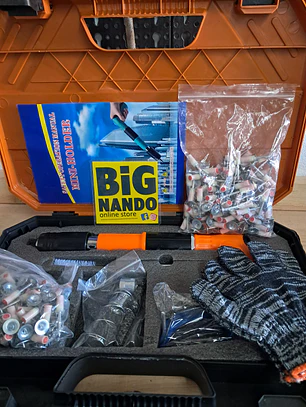 Pistola de pregos + 200 pregos de oferta 