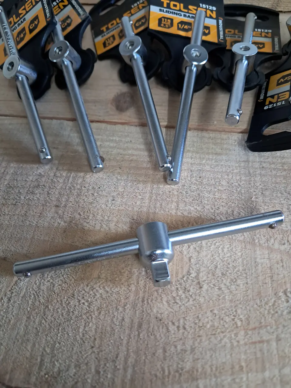  barra deslizante Tolsen Industrial (SKU 15129).  2