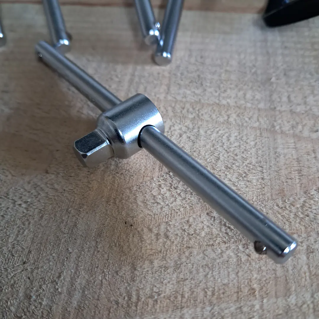  barra deslizante Tolsen Industrial (SKU 15129).  3