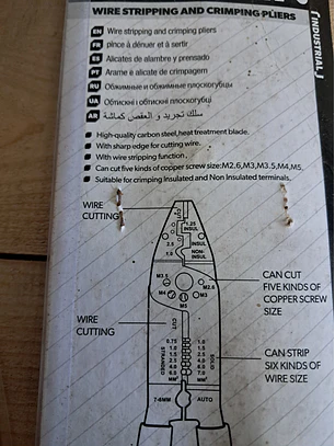 alicate de decapagem de fios Tolsen Industrial, modelo 38052. 