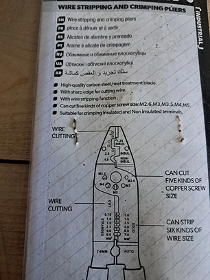 alicate de decapagem de fios Tolsen Industrial, modelo 38052. 
