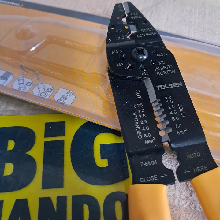 alicate de decapagem de fios Tolsen Industrial, modelo 38052.  5