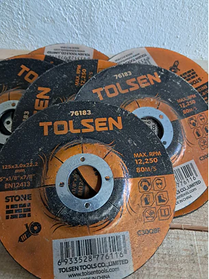 disco de corte para pedra da marca Tolsen, modelo 76183. 