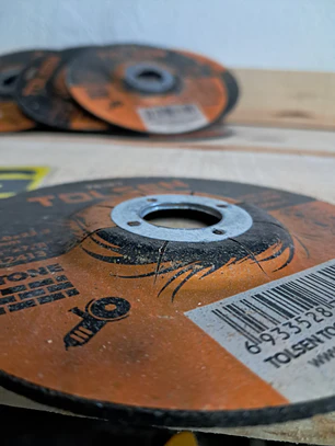 disco de corte para pedra da marca Tolsen, modelo 76183. 