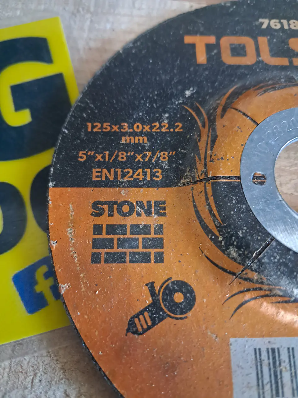 disco de corte para pedra da marca Tolsen, modelo 76183.  4