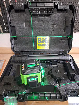 Nível lazer autonivelante, 2 batarias, comando + mala transporte plástico. 