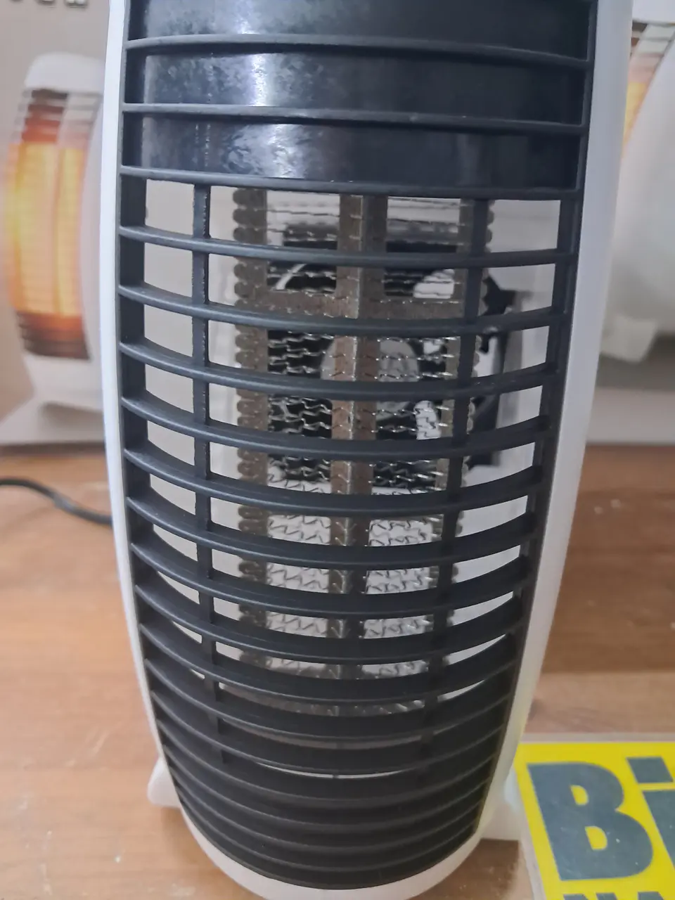 Aquecedor de Resistência + Ventilador 500W Branco 7