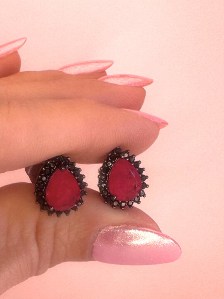 Brinco com Pedra em Imitação de Rubi e Zircônia 1