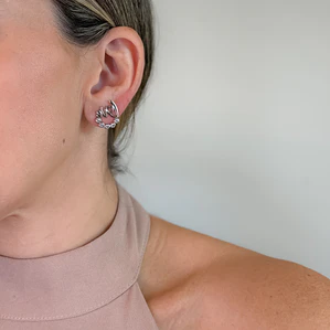 Brinco Love Cravejado