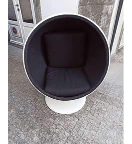  Ball Chair by Eero Aarnio  