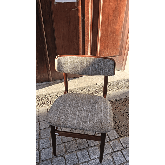 Vintage Mid Century  Chair 