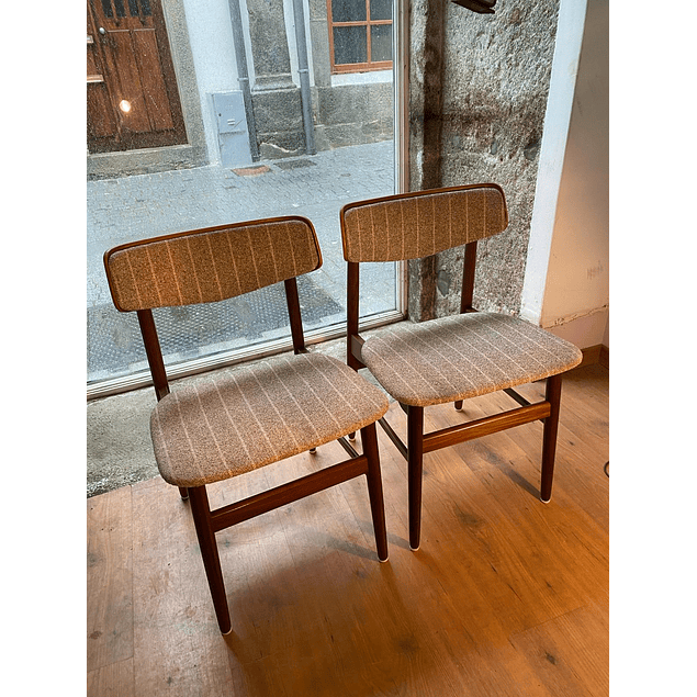 Vintage Mid Century  Chair 