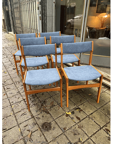 Set of 8 Erich Bruk chairs in teak 