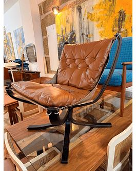 Sigurd Resell Falcon Lounge Chair – Vatne Møbler (Norway) – Vintage Brown Leather 