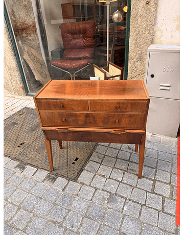 Vintage Mid-Century Wooden Chest of Drawers – Compact Storage Cabinet