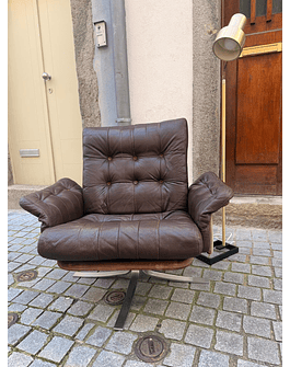 Vintage 1970s Leather Lounge Chair – Mid-Century Modern Armchair