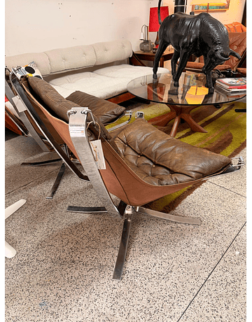 Falcon Metal Lounge Chairs by Sigurd Resell – Scandinavian Modern Icon