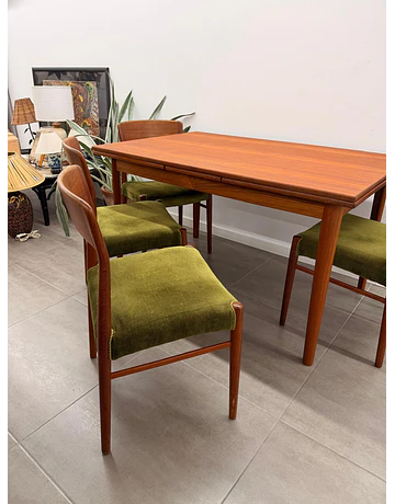 Set of 4 Dining Chairs + Teak Dining Table by   Hennins Kjaermulf model 26 