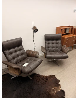 Leather armchairs from the. 70s