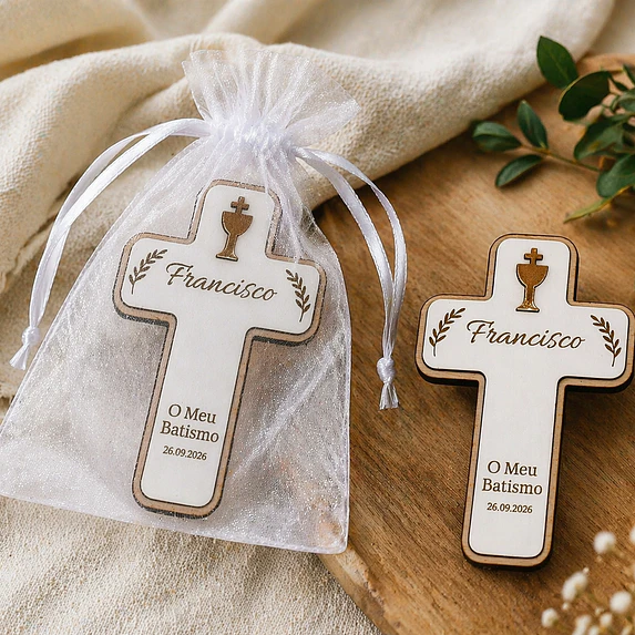 Lembrança Religiosa Personalizada com Íman – Batismo, Primeira Comunhão, Crisma e Profissão de Fé Cruz com Cálice Dourado em MDF 1