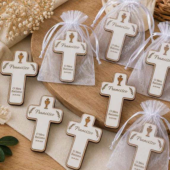 Lembrança Religiosa Personalizada com Íman – Batismo, Primeira Comunhão, Crisma e Profissão de Fé Cruz com Cálice Dourado em MDF 3