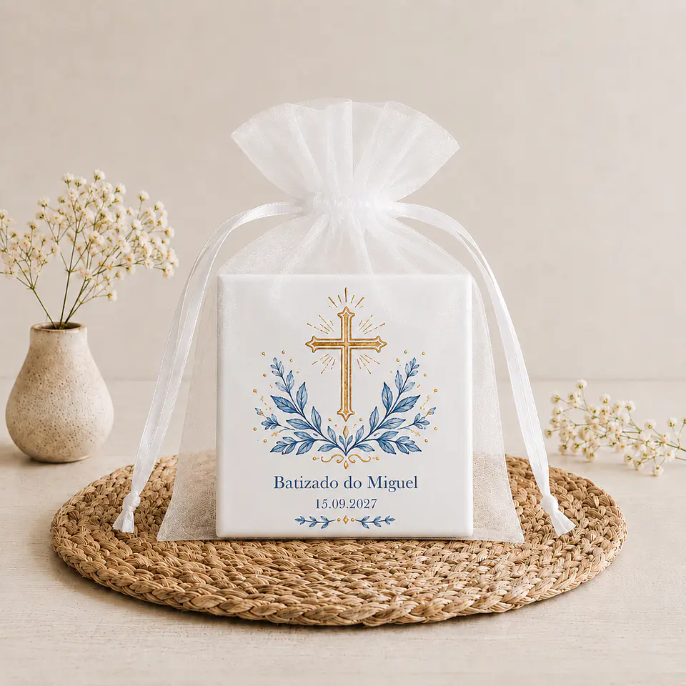 Lembrança de Batizado Personalizada em Azulejo com Íman e Saquinho de Organza (opcional)  2