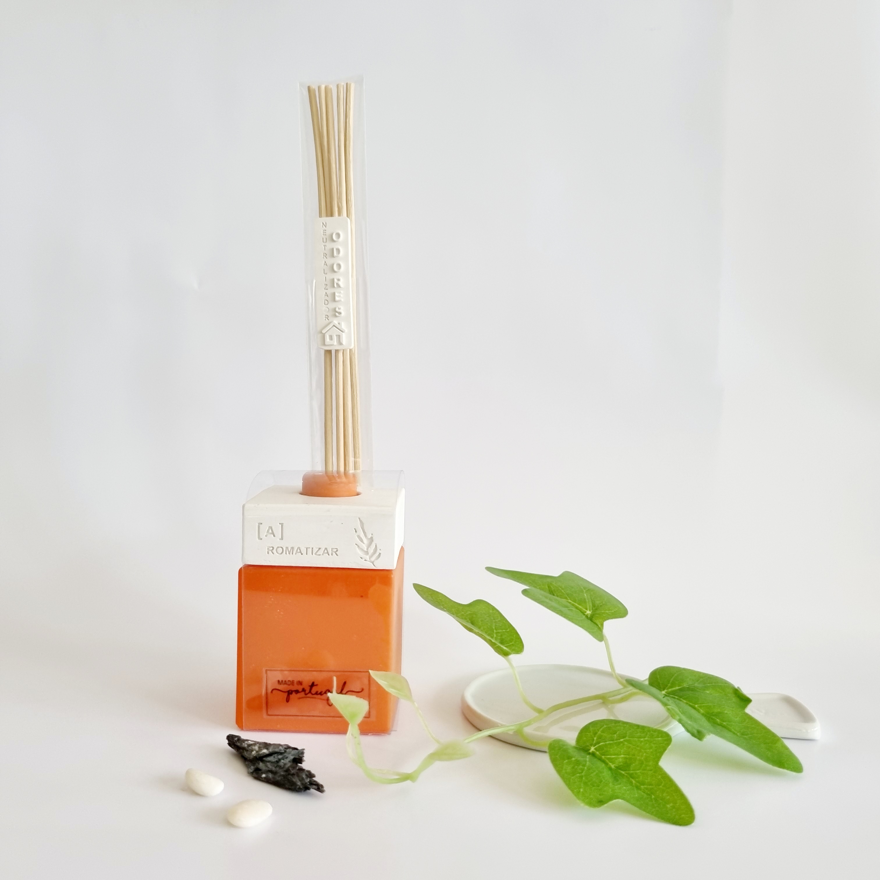 ORANGE HOME ODOR NEUTRALIZER STICK DIFFUSER