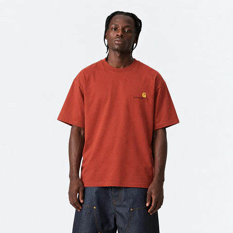 S/S AMERICAN SCRIPT T-SHIRT (Oxide Red)