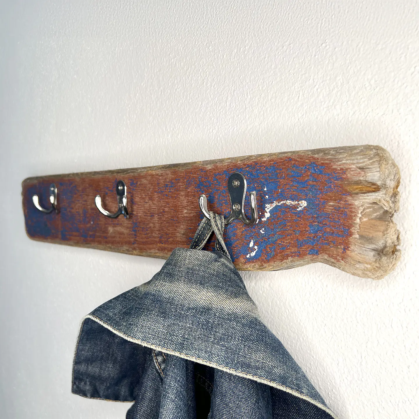 Driftwood coat rack, 3 double hooks, old blue and red paint 4